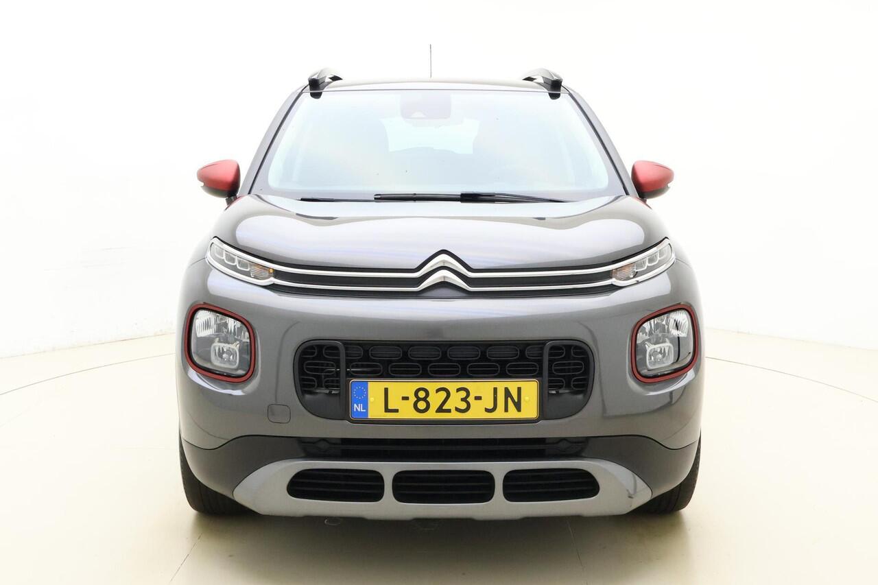 Citroen C3 Aircross 1.2 PureTech C-Series 110 PK | Navigatie | Climate control | Trekhaak | Parkeersensoren | Getint glas | Hoge instap | Dakrails | Cruise control