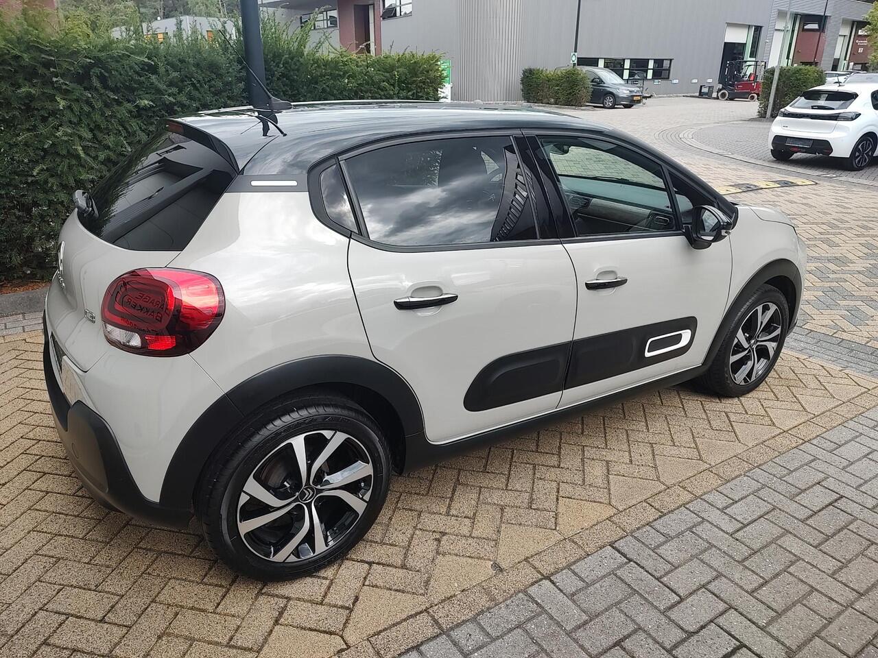 Citroen C3 1.2 PureTech Shine Exclusive Camera Navi-Carplay Luxe Bekleding Bi-tone Cruise-Control
