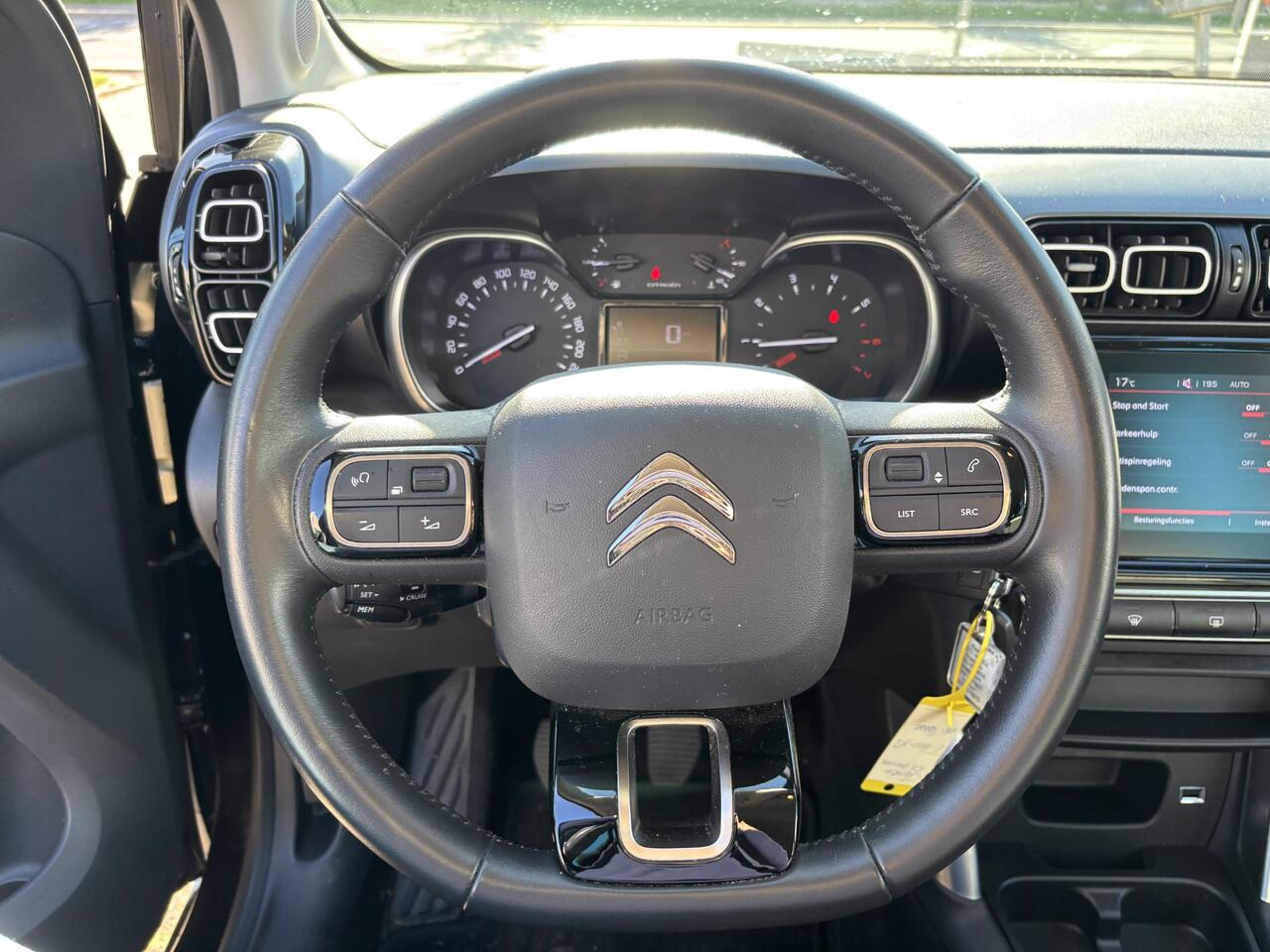 Citroen C3 Aircross 1.2 PureTech Shine Navi/Camera/Apple Car Play/Trekhaak/17"Velgen/GEEN AFLEVERKOSTEN