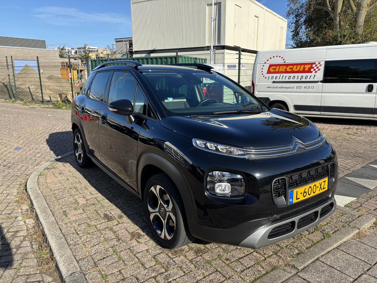 Citroen C3 Aircross 1.2 PureTech Shine Navi/Camera/Apple Car Play/Trekhaak/17"Velgen/GEEN AFLEVERKOSTEN