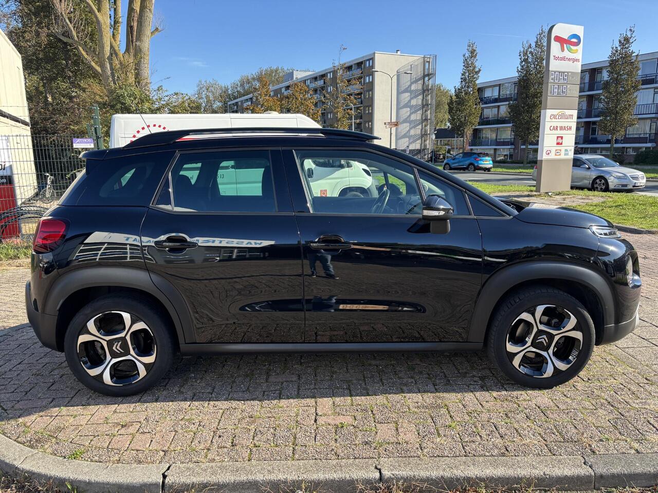 Citroen C3 Aircross 1.2 PureTech Shine Navi/Camera/Apple Car Play/Trekhaak/17"Velgen/GEEN AFLEVERKOSTEN