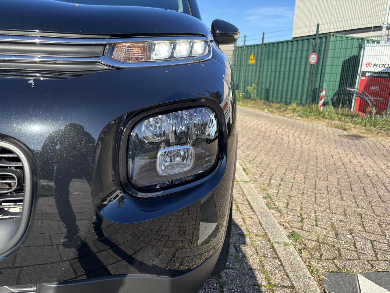 Citroen C3 Aircross 1.2 PureTech Shine Navi/Camera/Apple Car Play/Trekhaak/17"Velgen/GEEN AFLEVERKOSTEN