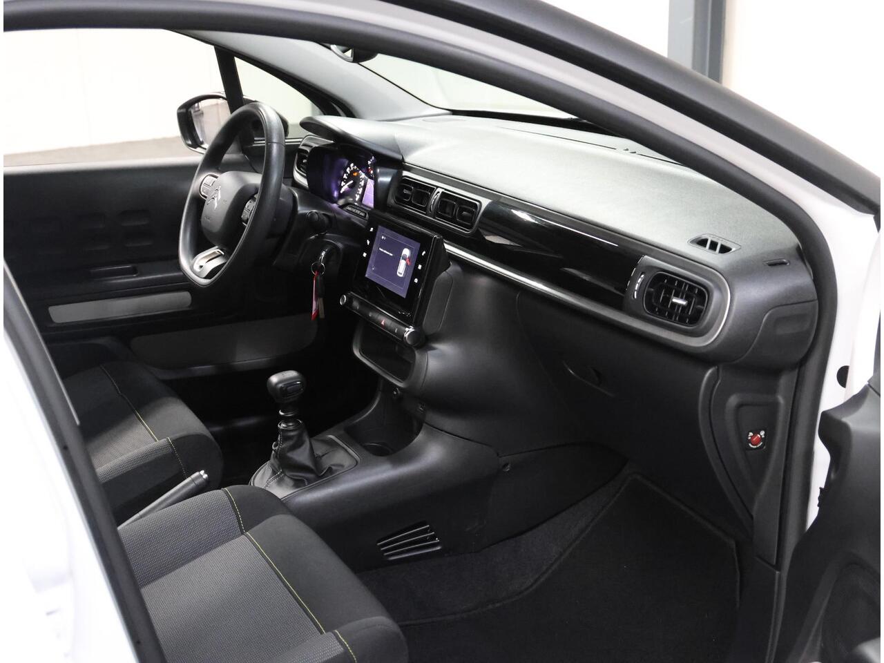 Citroen C3 Feel 110PK | 1ste eigenaar | AppleCarplay/Android Auto | Climate Control | Navigatie | Cruise Control | Parkeersensoren Achter | LED | DAB Radio |