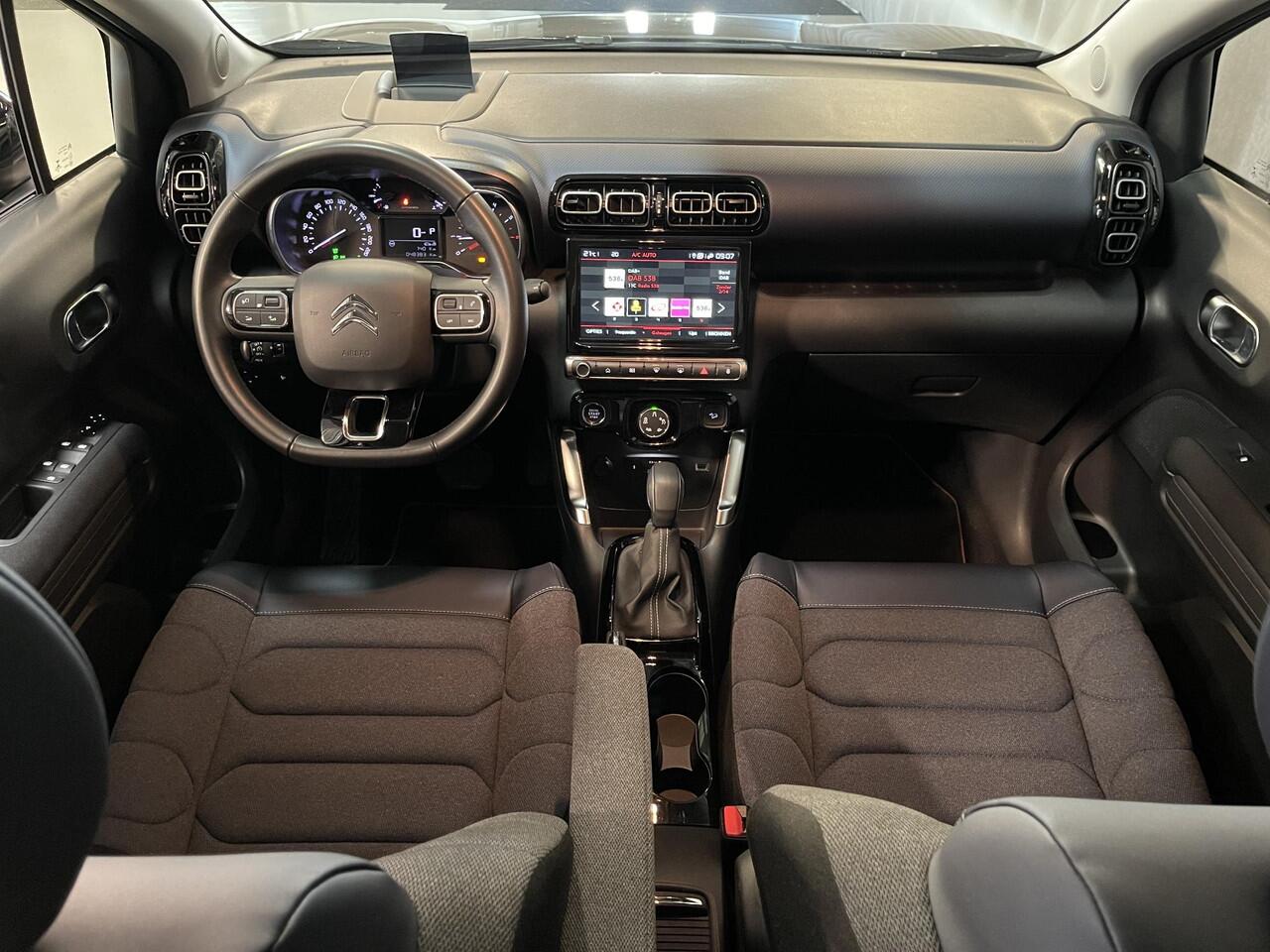 Citroen C3 Aircross 1.2 PureTech Shine 16"/Camera/Keyless/Head-up/Dodehoek/Grip Control/Navigatie/Apple Carplay & Android Auto/Climate/Cruise/PDC v+a