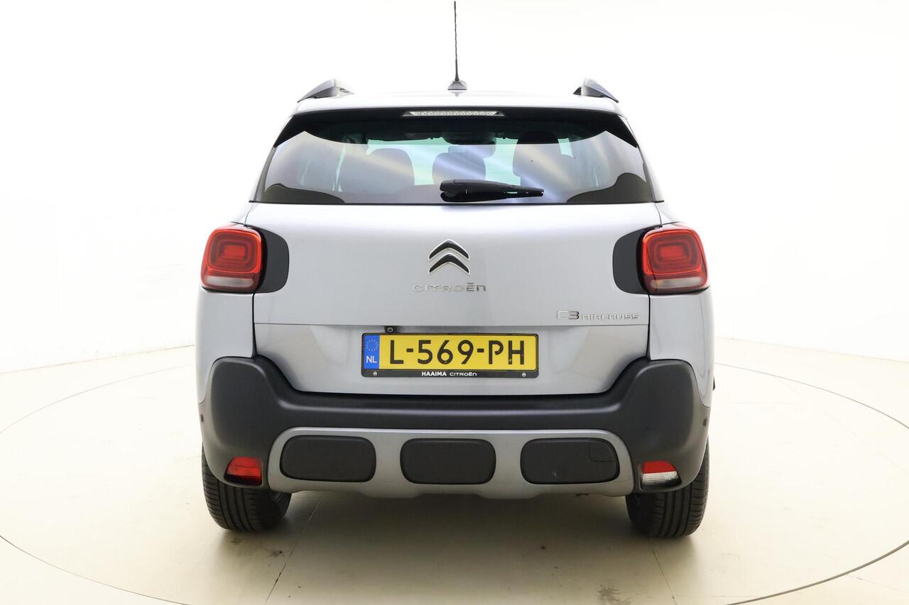 Citroen C3 Aircross 1.2 PureTech Shine 110 Pk | Navigatie | Climate control | Camera | Weinig kilometers | Lichtmetalen velgen | Extra getint glas | Dakrails
