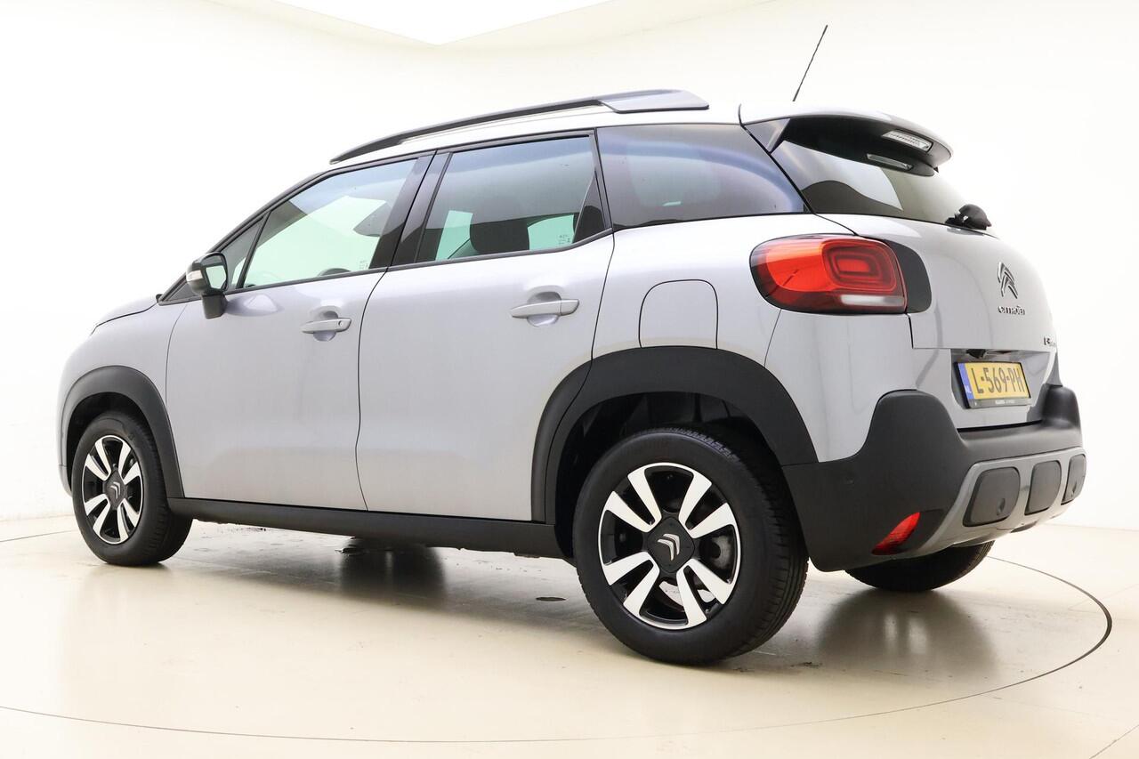 Citroen C3 Aircross 1.2 PureTech Shine 110 Pk | Navigatie | Climate control | Camera | Weinig kilometers | Lichtmetalen velgen | Extra getint glas | Dakrails