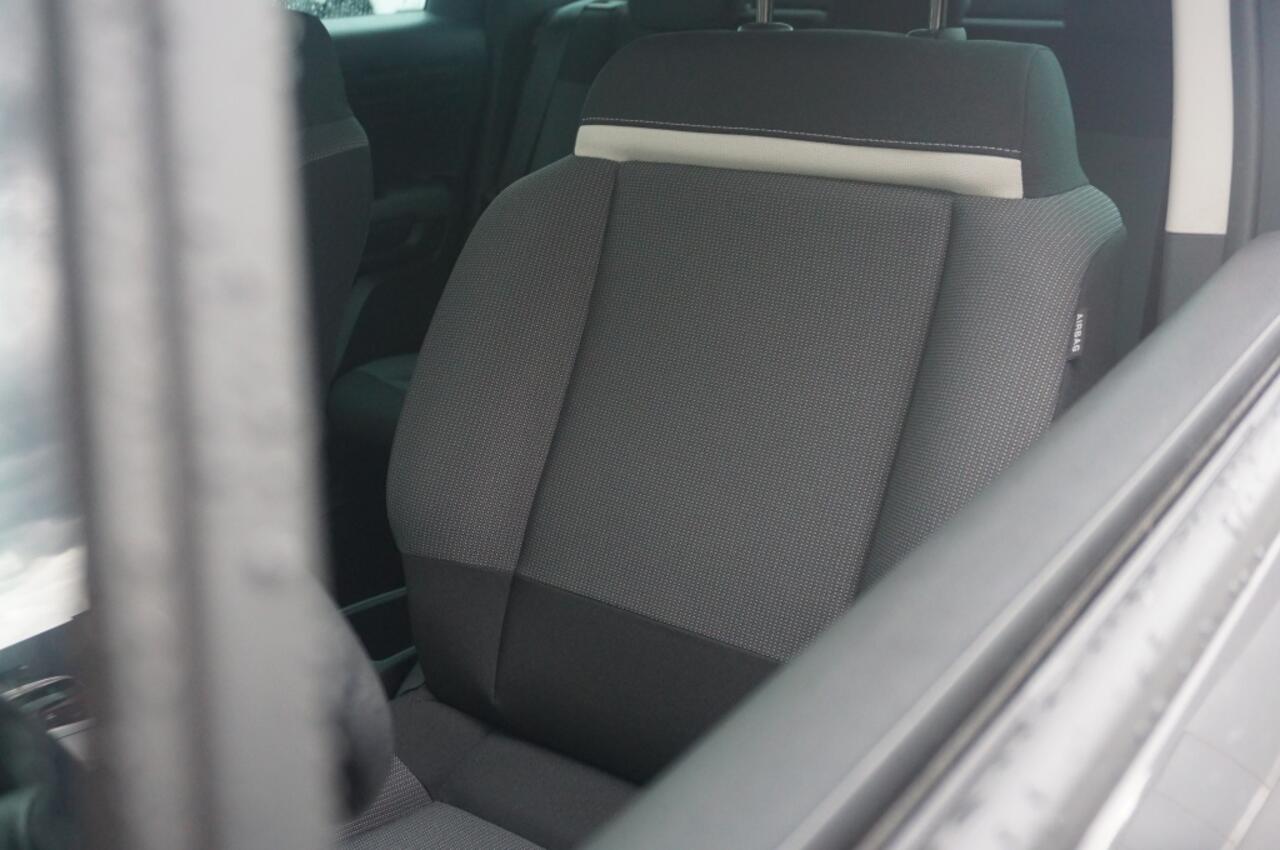 Citroen C3 130PK Shine AUTOMAAT CARPLAY | NAVI | PARK.SENS | CRUISE | CLIMA