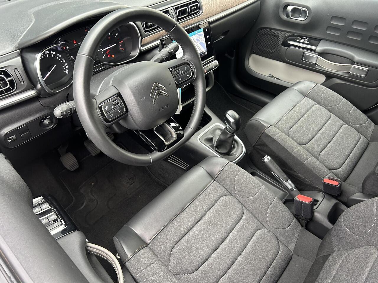 Citroen C3 1.2 PT 83 Shine | Comfort seats | Parkeercamera | Navi | Apple Carplay | Prijs is rijklaar