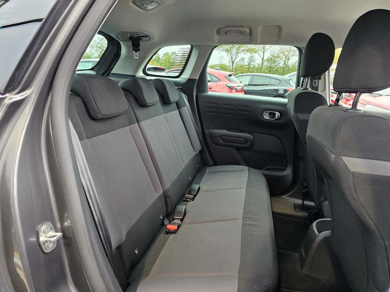 Citroen C3 Aircross 1.2 PureTech Feel 110 pk | Navigatie | app-voorbereiding | Climate control | Cruise control | Lane assist | Led verlichting | Multifunctioneel stuurwiel etc.