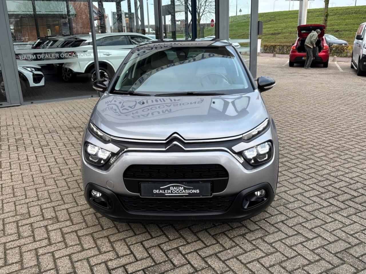 Citroen C3 1.2 PT SHINE AUTOMAAT AIRCO NAVI PDC-CAMERA TWOTONE.