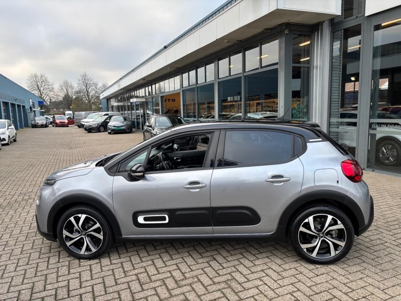 Citroen C3 1.2 PT SHINE AUTOMAAT AIRCO NAVI PDC-CAMERA TWOTONE.