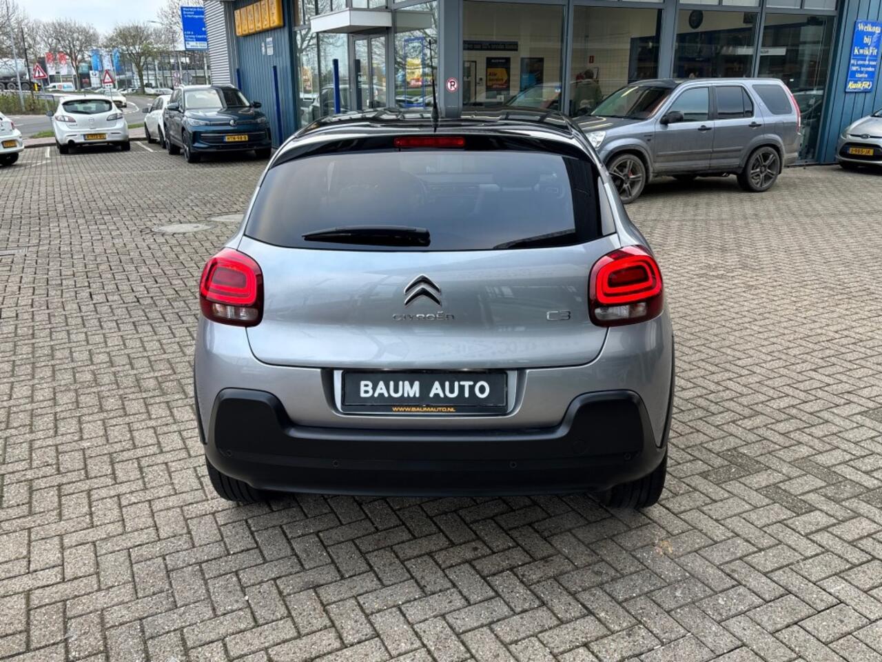 Citroen C3 1.2 PT SHINE AUTOMAAT AIRCO NAVI PDC-CAMERA TWOTONE.