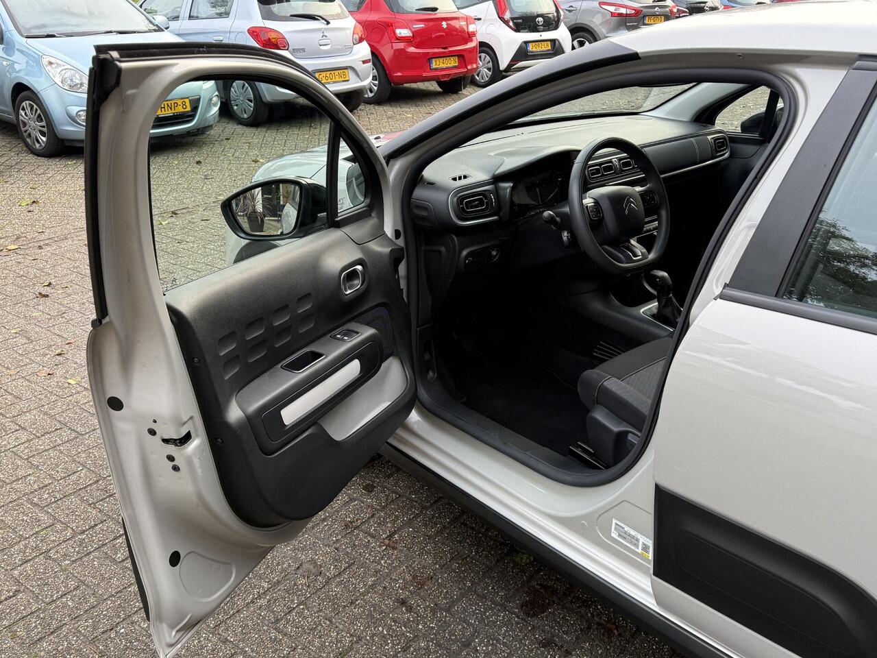 Citroen C3 1.2 PureTech C-Series / Airco clima/ Navigatie/ Cruise/ Apple carplay/ LED