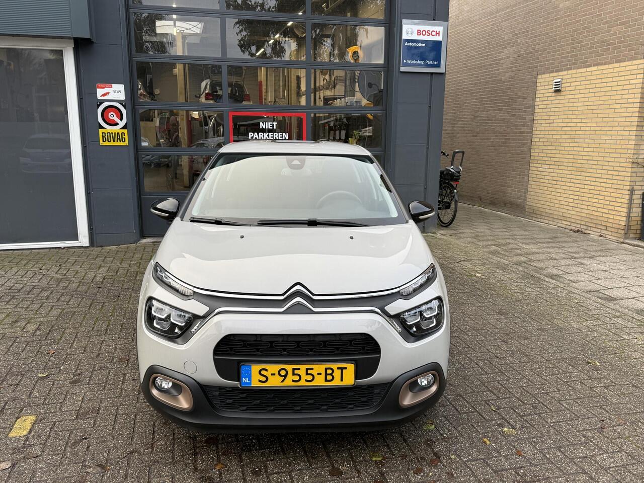 Citroen C3 1.2 PureTech C-Series / Airco clima/ Navigatie/ Cruise/ Apple carplay/ LED
