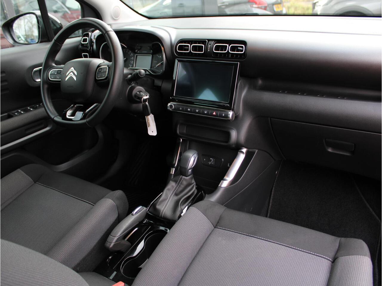 Citroen C3 Aircross 1.2 PureTech Shine Automaat | Navi / Climate / Cruise