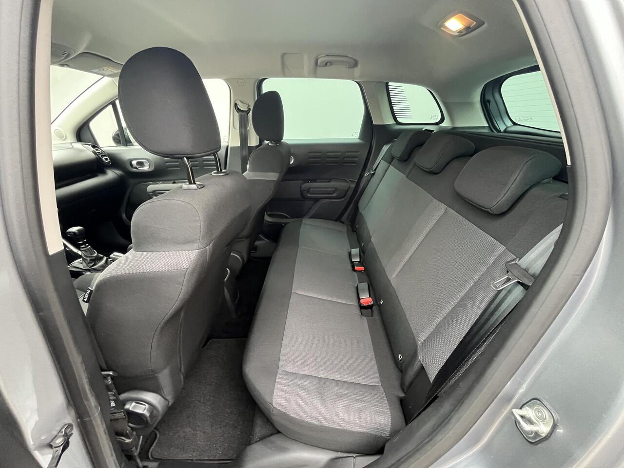 Citroen C3 Aircross 1.2 110PK Feel / Trekhaak (Trekgewicht 840kg) / Navigatie full map / Apple Carplay & Android Auto / Cruise- en Climate Control / DAB Radio