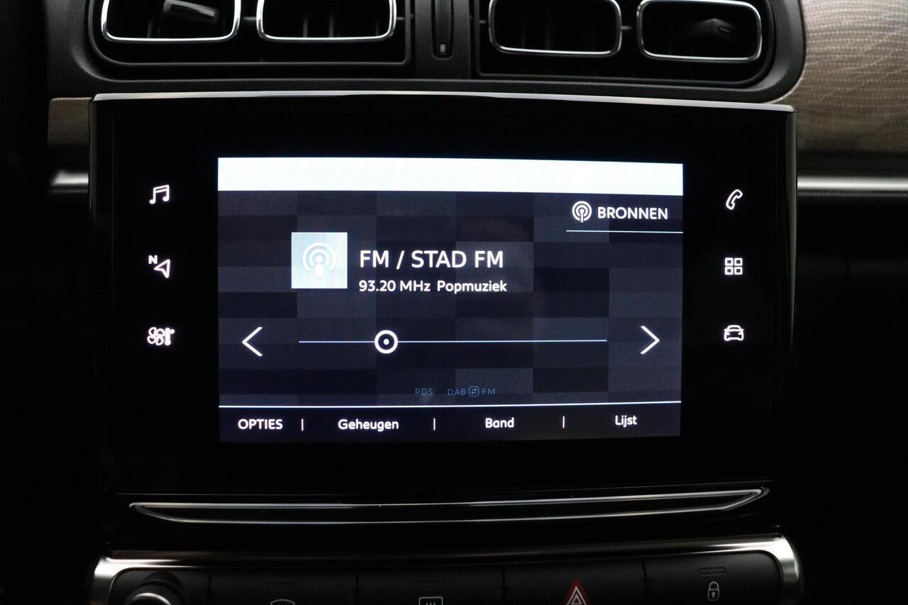 Citroen C3 1.2 PureTech Feel Edition | Comfort stoelen | Achteruitrijcamera | Navigatie | Climate Control | Two Tone | LED koplampen | Lichtmetalen velgen