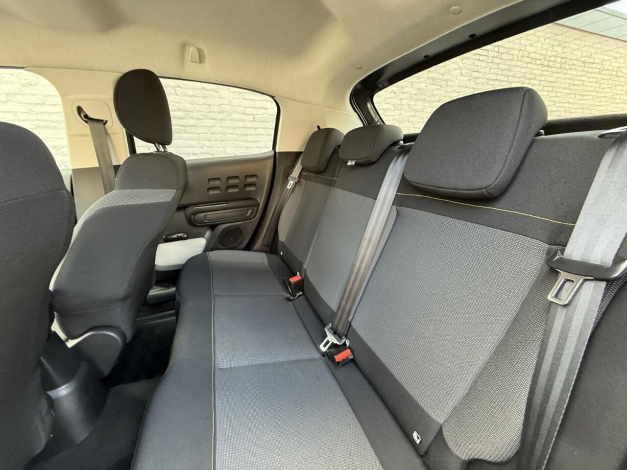Citroen C3 1.2 PT Feel Ed. (carplay - Achteruit rij sensoren)