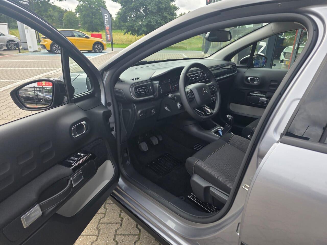 Citroen C3 1.2 PureTech Feel *Achteruitrijcamera & Navigatie*