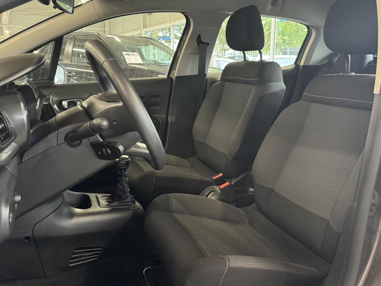 Citroen C3 1.2 PureTech Plus | Navi | Cruise | Clima | Carplay | DAB ontvanger | Parkeersensor achter | ( Vesteging - Nieuwegein )