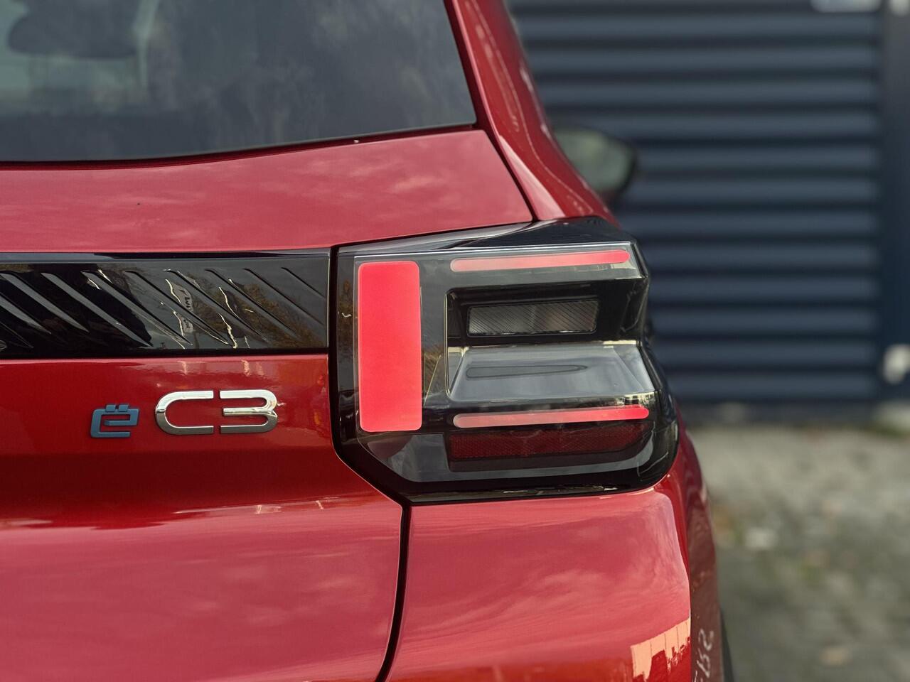 Citroen C3 Ë-C3 Max 113pk 44 kWh | Comfort Stoelen | Apple Carplay/Android Auto | Parkeercamera/-sensoren | Full LED | DAB | Cruise Control | Climate Control | Draadloze telefoonlader |