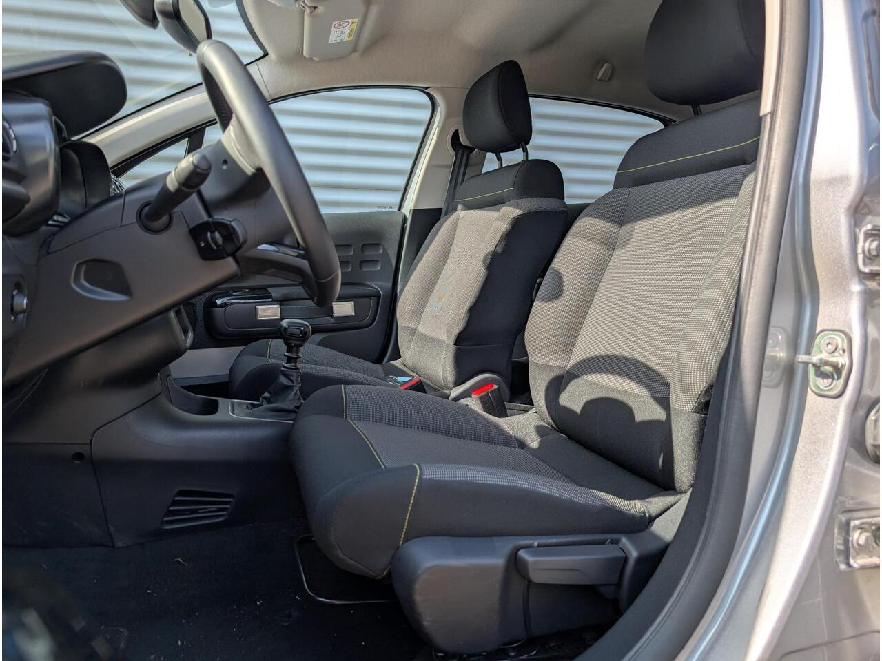 Citroen C3 Max 1.2 Turbo 110pk | CAMERA | NAVI | KEYLESS ENTRY | LM-VELGEN | CLIMA | APPLE CARPLAY / ANDROID AUTO | DAB+ |