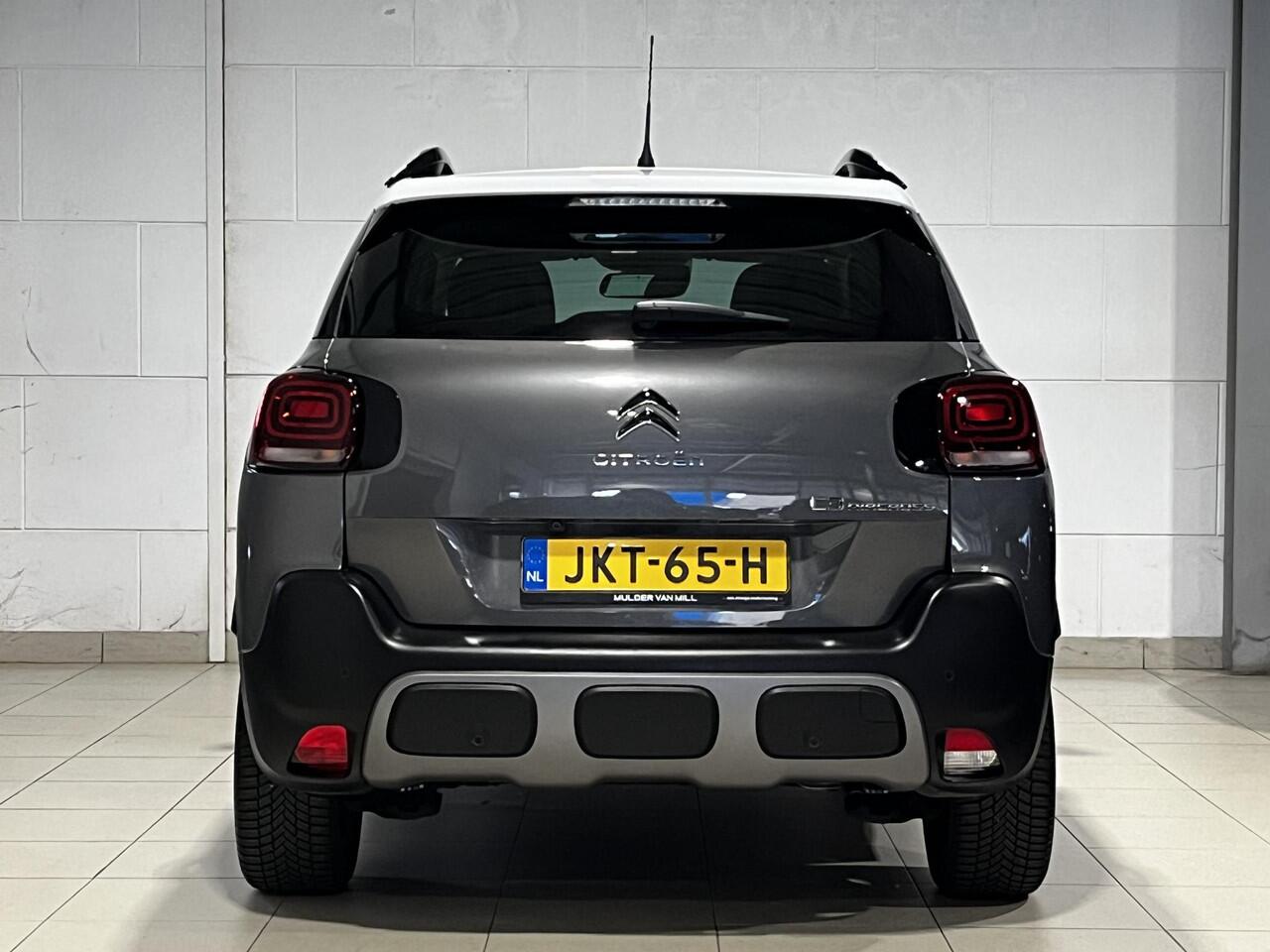 Citroen C3 Aircross Shine Pack 1.2 Turbo 110pk | LEDER | STOELVERW. | KEYLESS ENTRY | HEAD-UP DISPLAY | 17" LM-VELGEN | NAVI | CAMERA | ALL-SEASONBANDEN | MAX