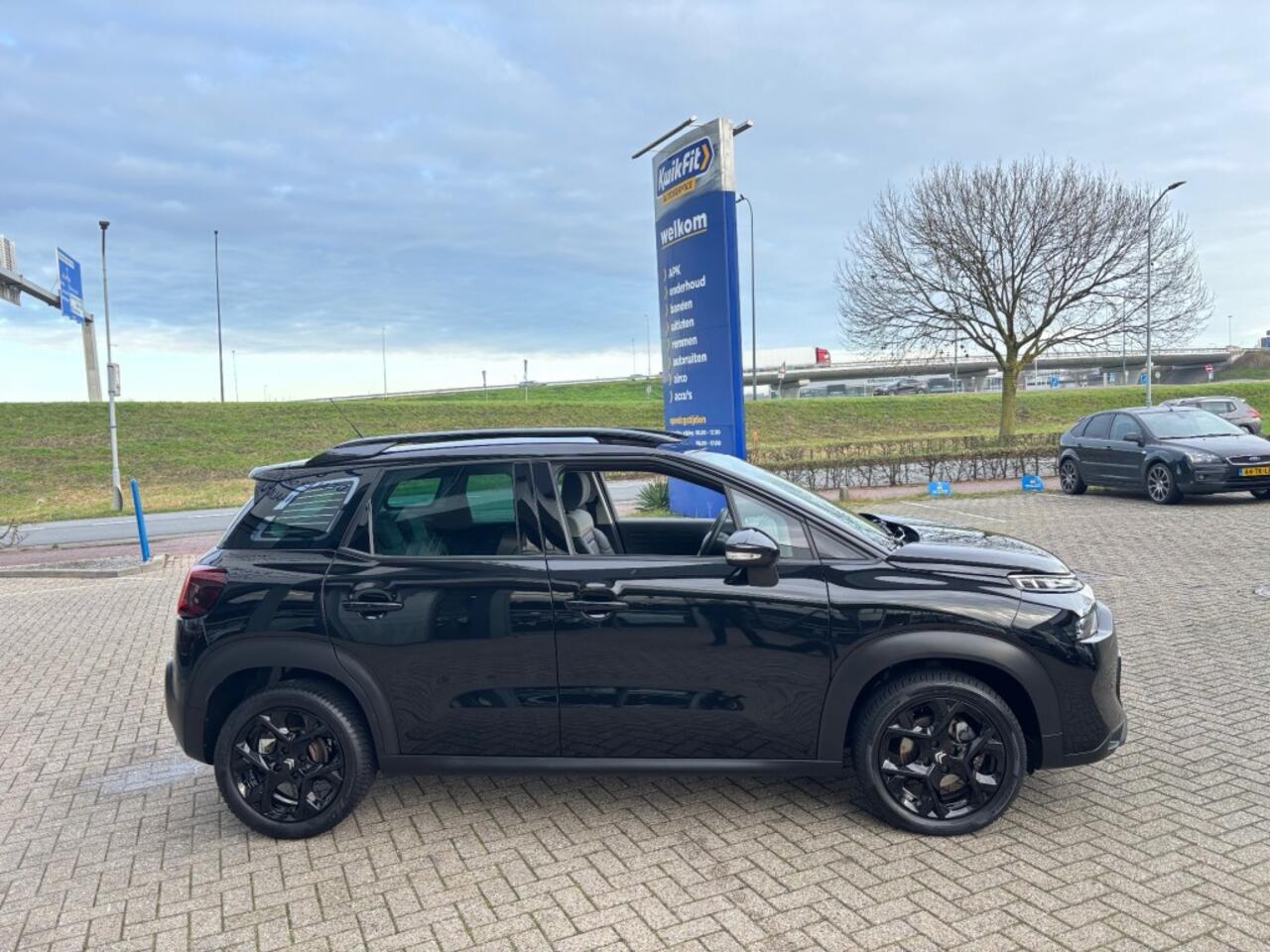 Citroen C3 1.2 PT SenS SHINE AUTOMAAT NAVI PDC CRUISECONTROL.