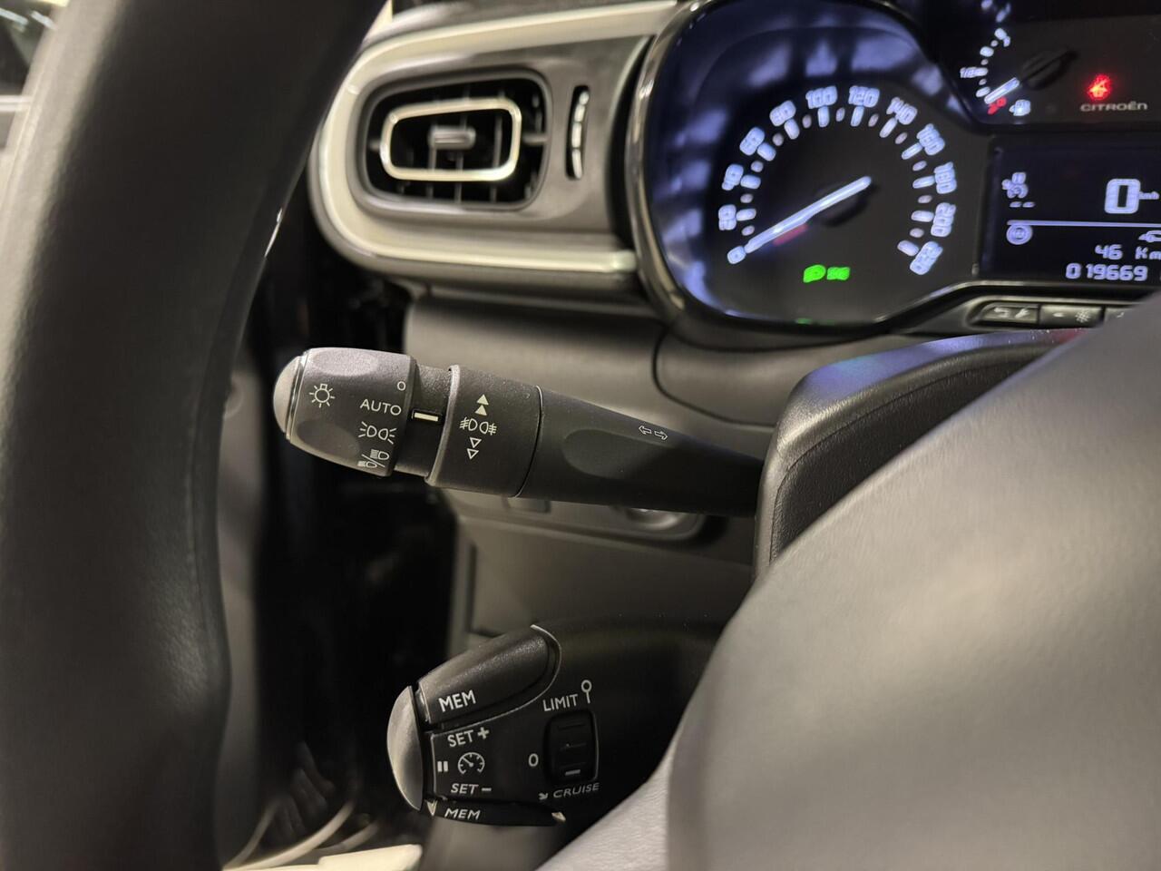 Citroen C3 1.2 PureTech Feel Edition AUTOMAAT