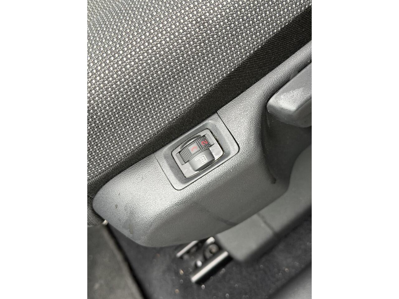 Citroen C3 Aircross Shine 1.2 PureTech 130PK EAT6 Automaat Navigatie, Stoelverwarming, Parkeersensoren, Apple Carplay, Android Auto