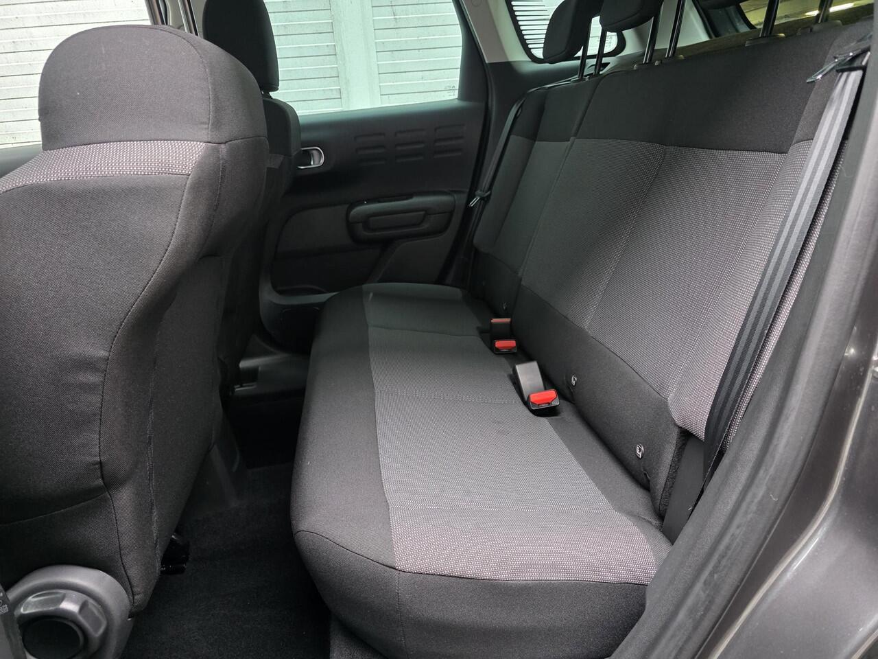 Citroen C3 Aircross Shine 1.2 Turbo 110pk | NAVI | GRIPCONTROL | CLIMA | PARKEERHULP | CRUISE CONTROL | DAB+ | EXTRA GETINTE RUITEN | DAKRAILS |