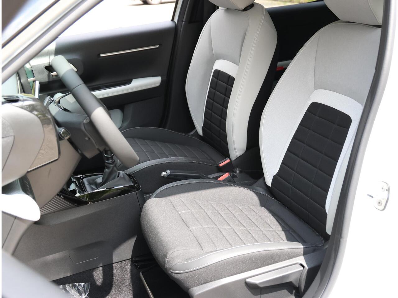 Citroen C3 1.2 Turbo 100pk Max | Camera | Navigatie | AppleCarPlay/AndroidAuto | Climate Control | Cruise Control | FULL LED | Two-Tone | Privacy Glass |