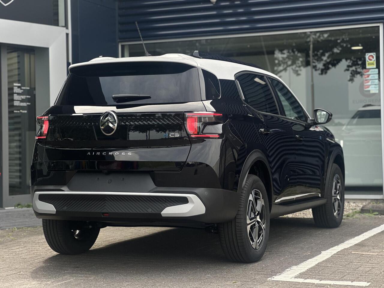 Citroen C3 Ë-C3 Aircross Max 113pk Comfort Range 44 kWh | Comfort Stoelen | Apple Carplay/Android Auto | Parkeercamera/-sensoren | Full LED | DAB | Cruise Control | Climate Control | Draadloze telefoonlader |