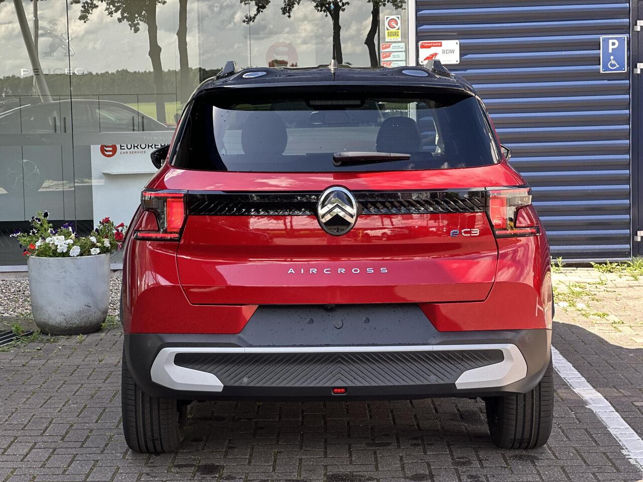 Citroen C3 Ë-C3 Aircross Max 113pk Comfort Range 44 kWh | Comfort Stoelen | Apple Carplay/Android Auto | Parkeercamera/-sensoren | Full LED | DAB | Cruise Control | Climate Control | Draadloze telefoonlader |