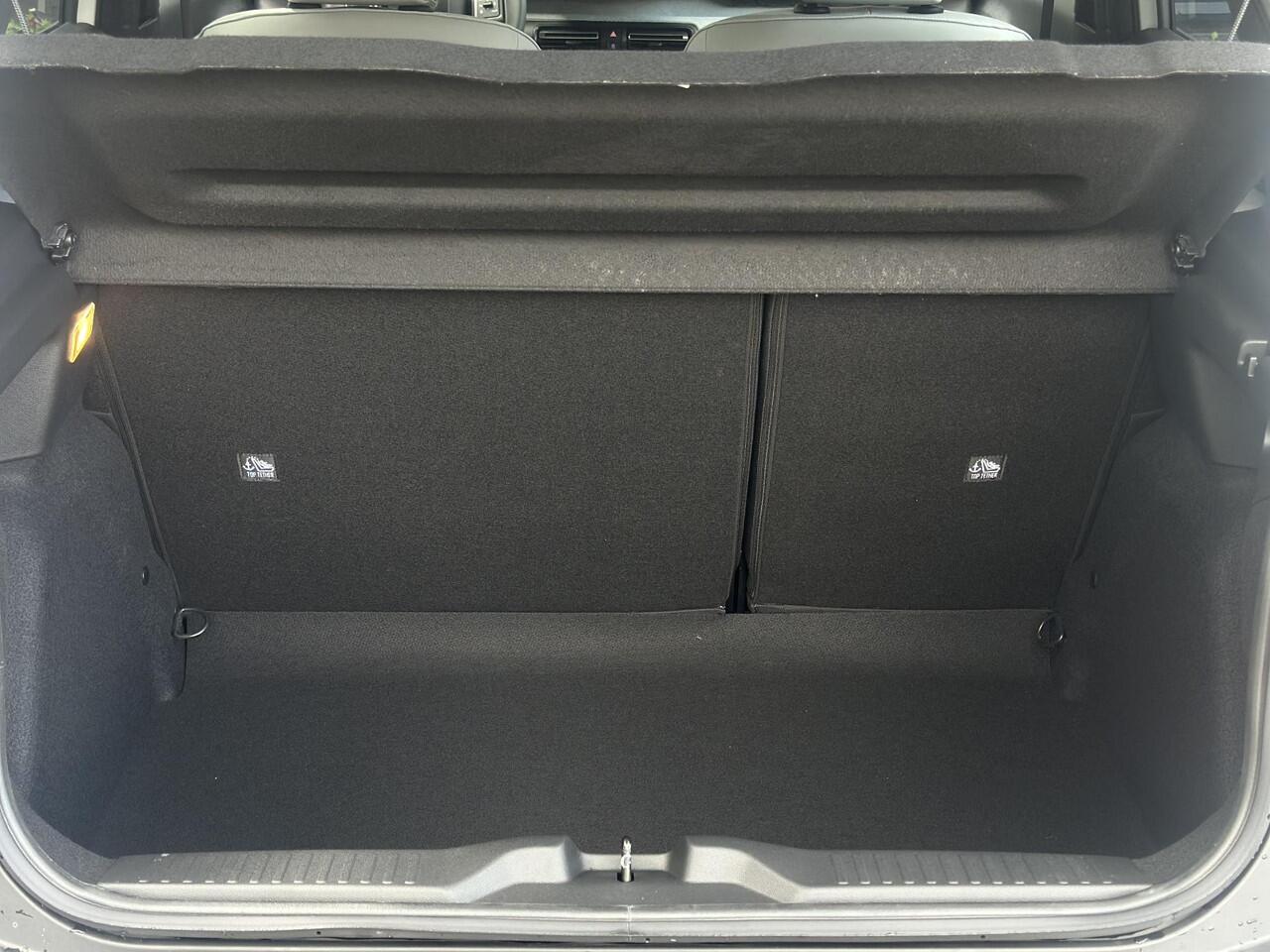 Citroen C3 1.2 Turbo 100pk Max | Comfort Stoelen | Apple Carplay/Android Auto | Parkeercamera/-sensoren | Full LED | DAB | Cruise Control | Climate Control | Draadloze telefoonlader |