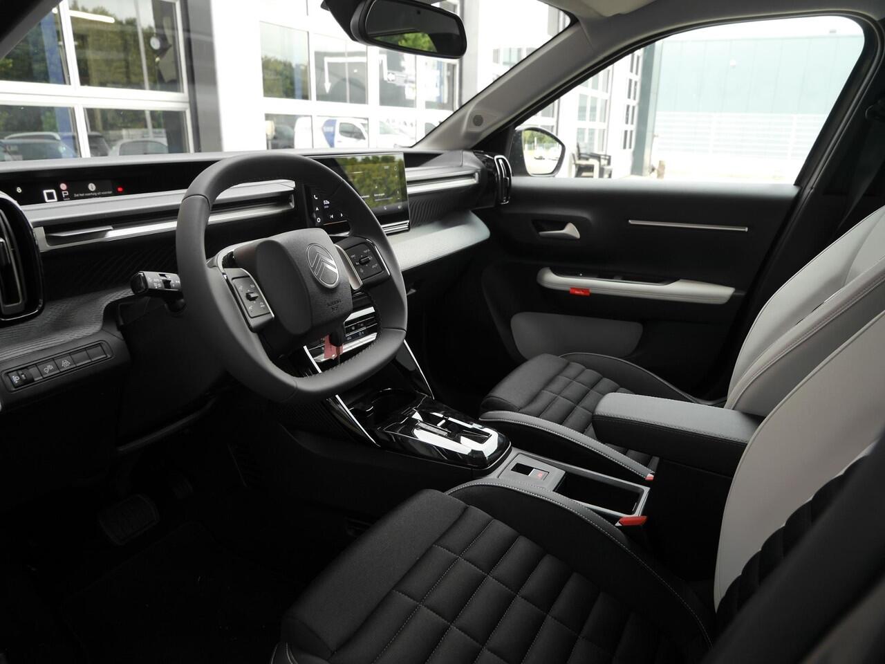 Citroen C3 Aircross 1.2 Hybrid 136 Max | Demo | Automaat | PHC Vering | Comfort Seats | Achteruitrijcamera | Navigatie | Dodehoek detectie