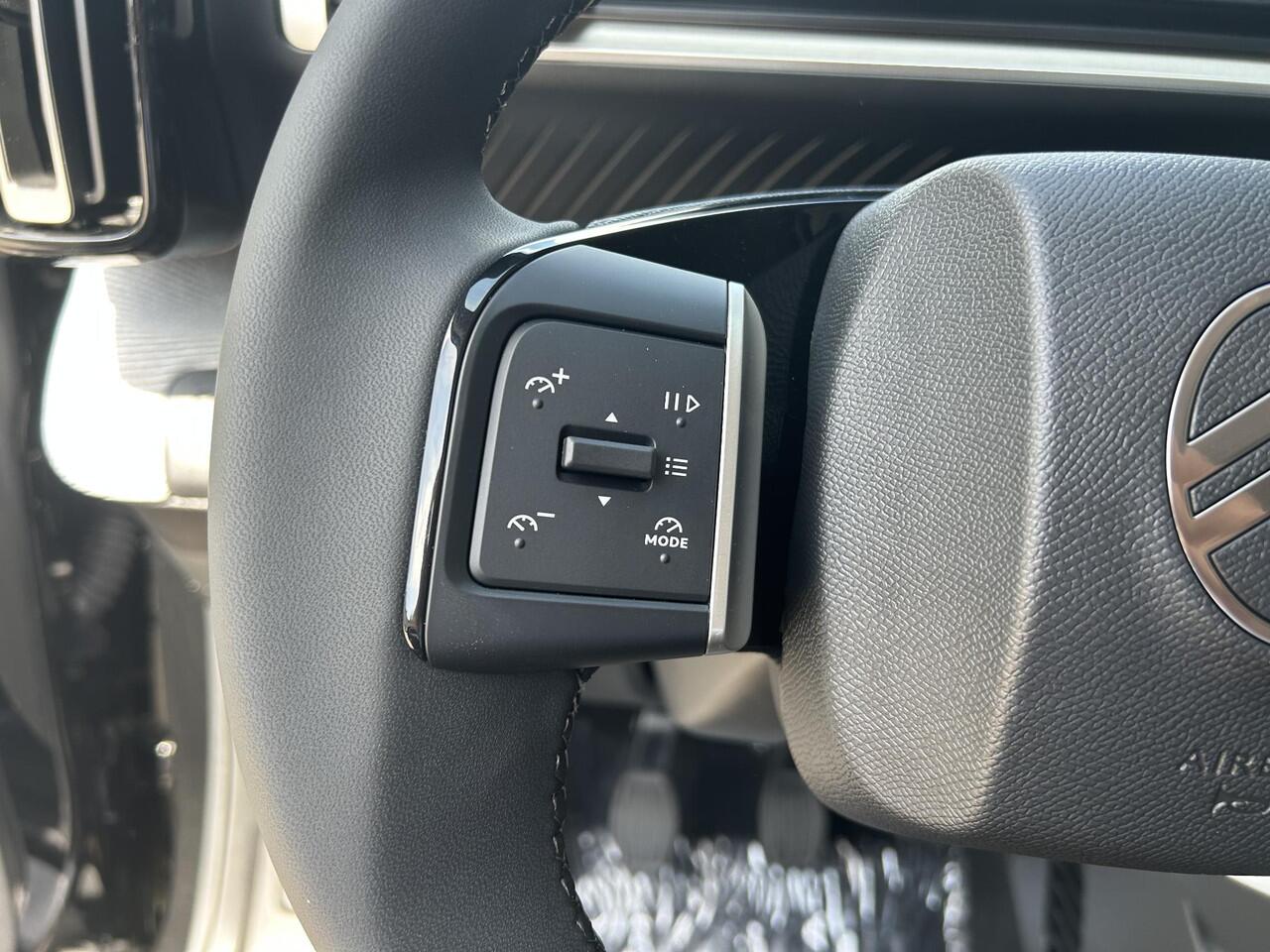 Citroen C3 1.2 Turbo 100pk Max | ¤ 2.000 VOORRAAD VOORDEEL | Nieuwe Auto | Navigatie | Parkeer Camera + Sensoren achterzijde | Lichtmetalen Velgen| Hoge zitpositie | LED Verlichting | Contrastkleur Dak | Climate control | Cruise control | DAB+ Radio |