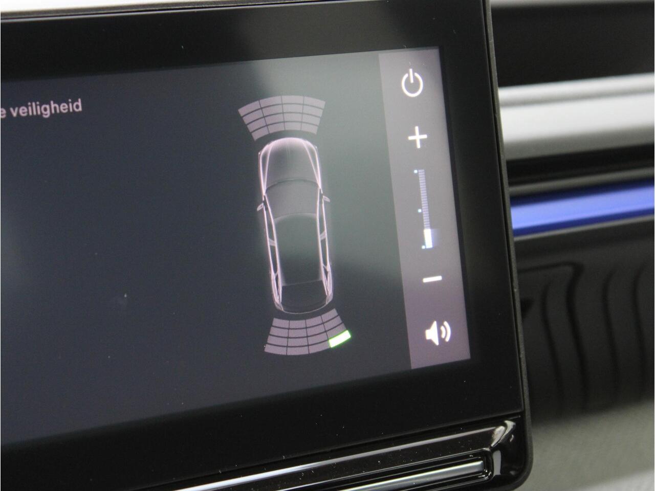 Citroen C3 HYBRID 110 PLUS VOORRAADKORTING | Automaat / Park. Sensoren / Apple Carplay