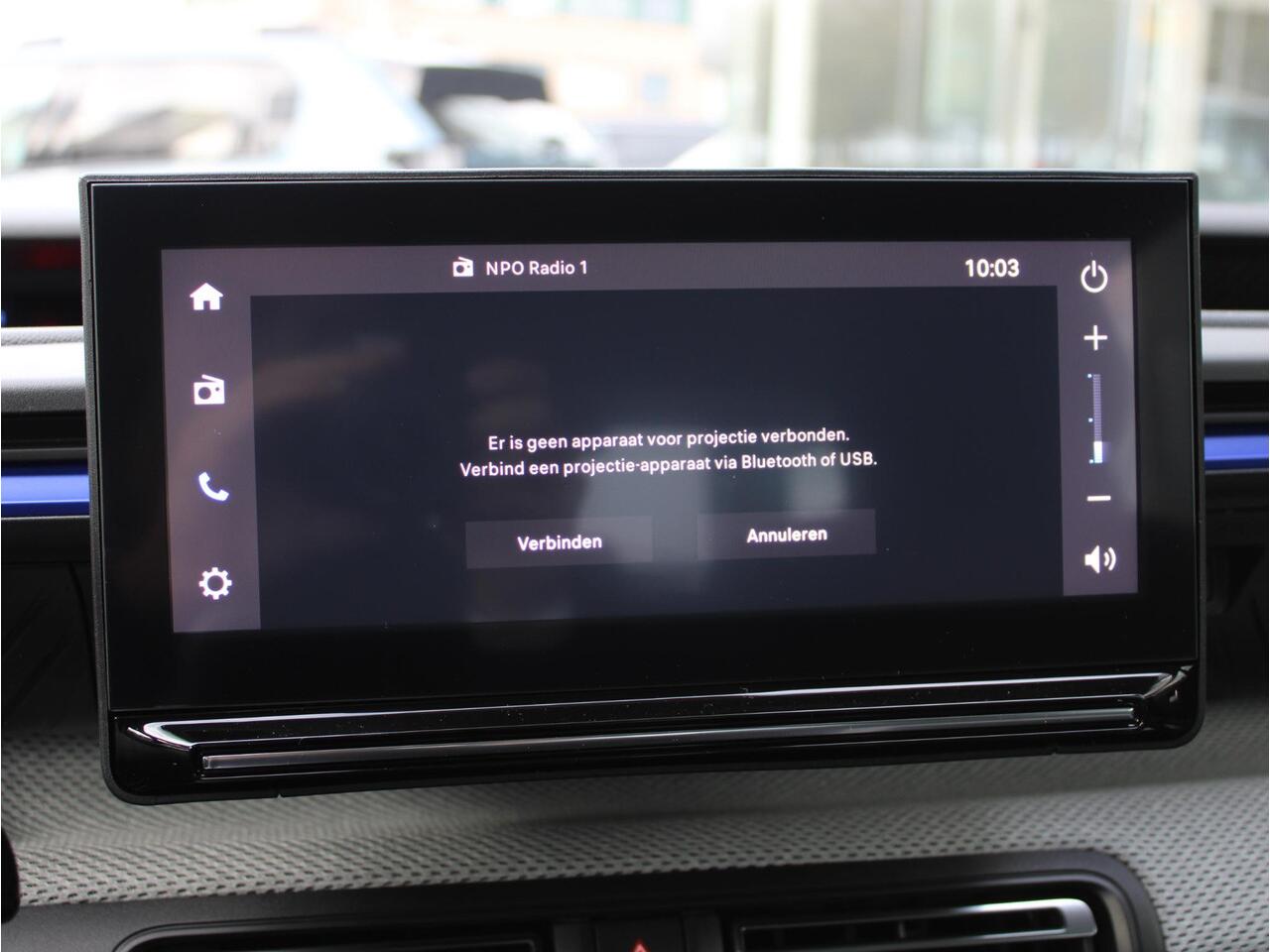 Citroen C3 HYBRID 110 PLUS VOORRAADKORTING | Automaat / Park. Sensoren / Apple Carplay