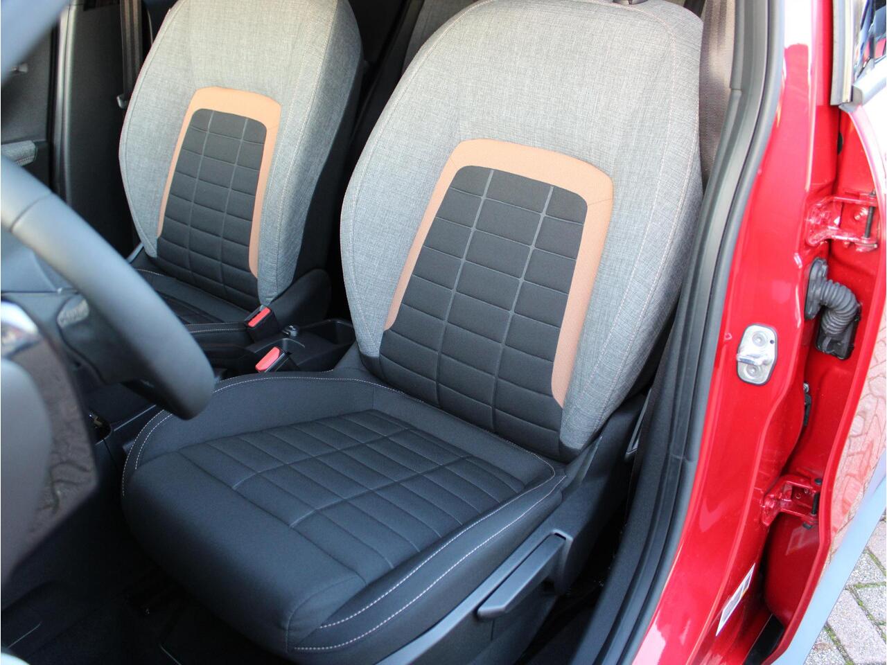 Citroen C3 Aircross 1.2 Turbo 100pk Plus | Camera / Climate / Cruise