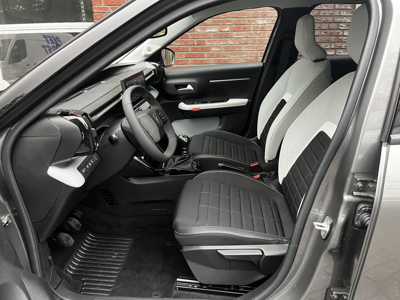 Citroen C3 Max 1.2 Turbo 100pk | TWO-TONE | NAVI | CAMERA | CLIMA | APPLE CARPLAY/ANDROID AUTO | CRUISE CONTROL|