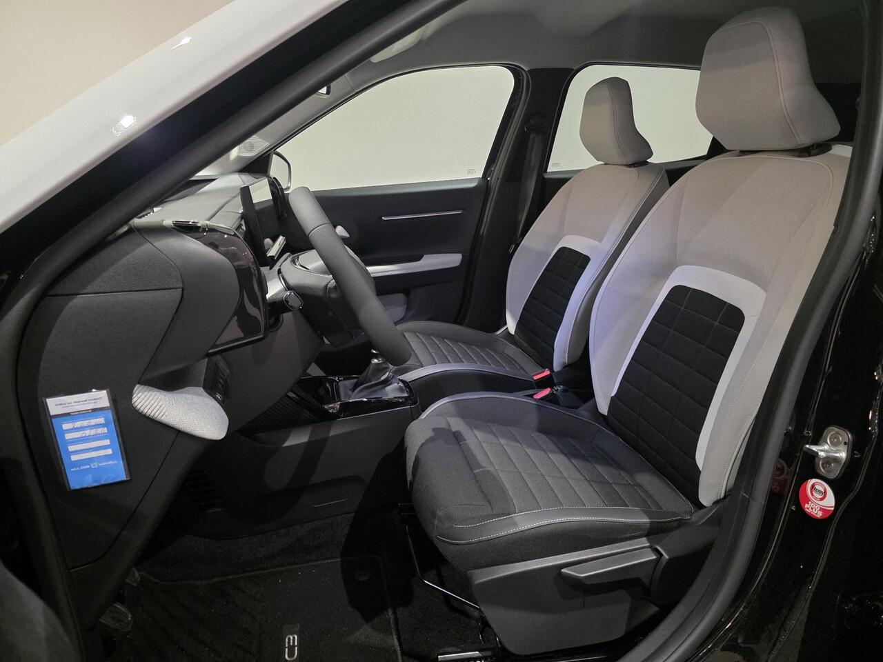 Citroen C3 Max 1.2 Turbo 100pk | TWO-TONE | NAVI | CAMERA | PARKEERHULP | APPLE CARPLAY/ANDROID AUTO | CLIMA | CRUISE CONTROL | DAB+