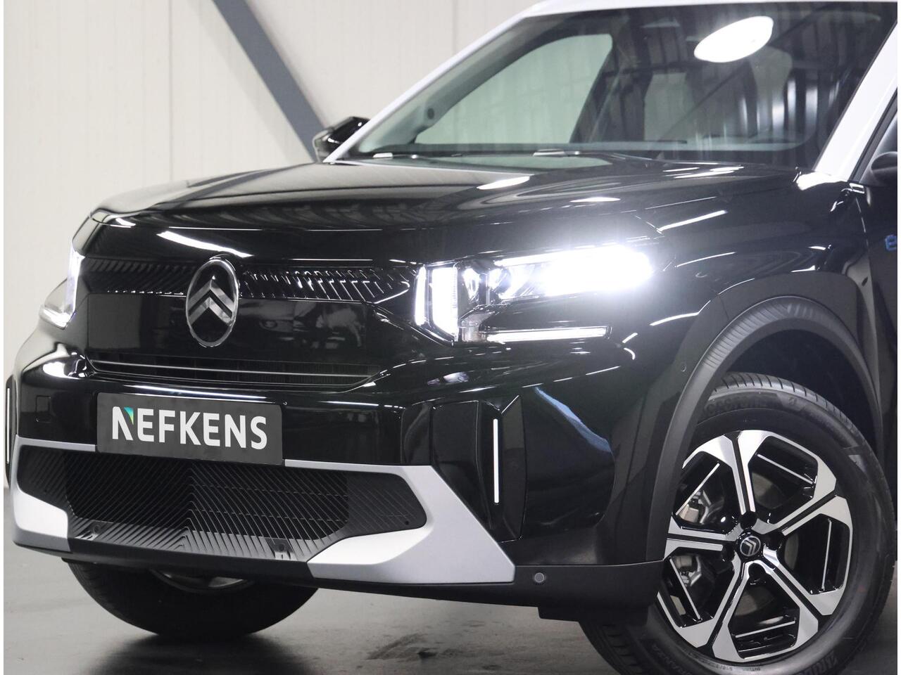 Citroen C3 Ë-C3 Aircross Max 113pk Comfort Range 44 kWh | Navigatie | ClimateControl | Camera | AppleCarPlay/AndroidAuto | CruiseControl | Comfortstoelen |