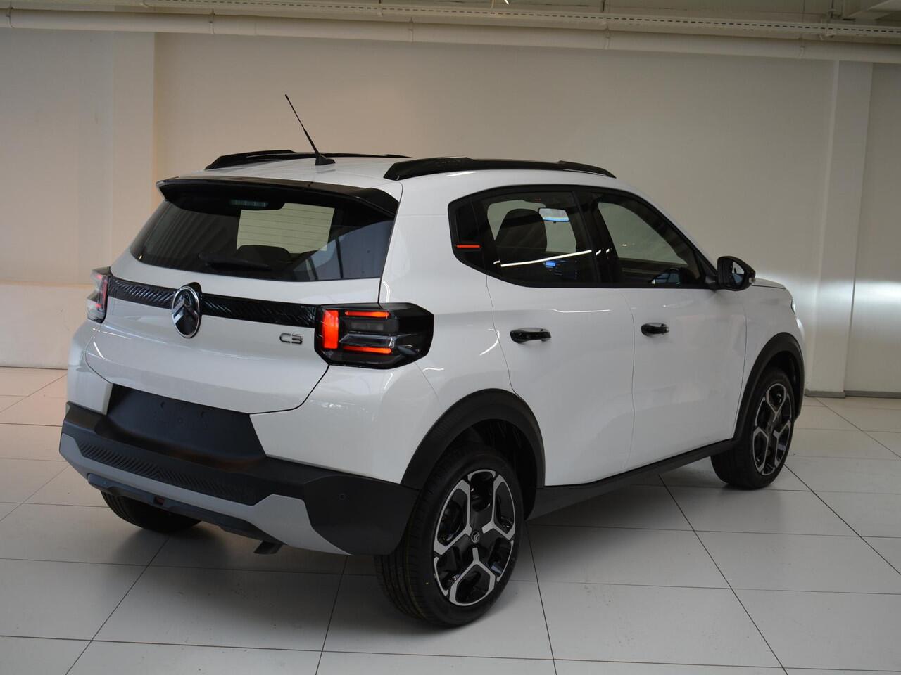 Citroen C3 1.2 Hybrid 110pk Plus .