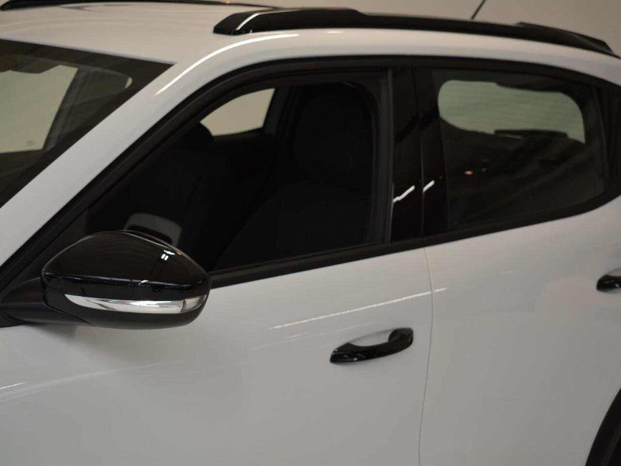 Citroen C3 1.2 Hybrid 110pk Plus .