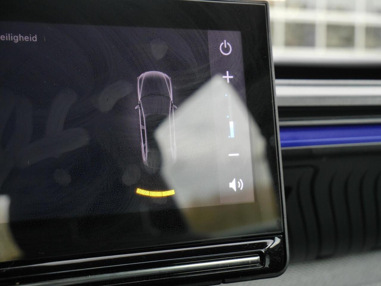 Citroen C3 1.2 Turbo 100pk Plus | Cruise control | Airco | Parkeersensoren achter | Regensensor | Elektrische ramen voor | Led koplampen | Apple carplay/Android auto