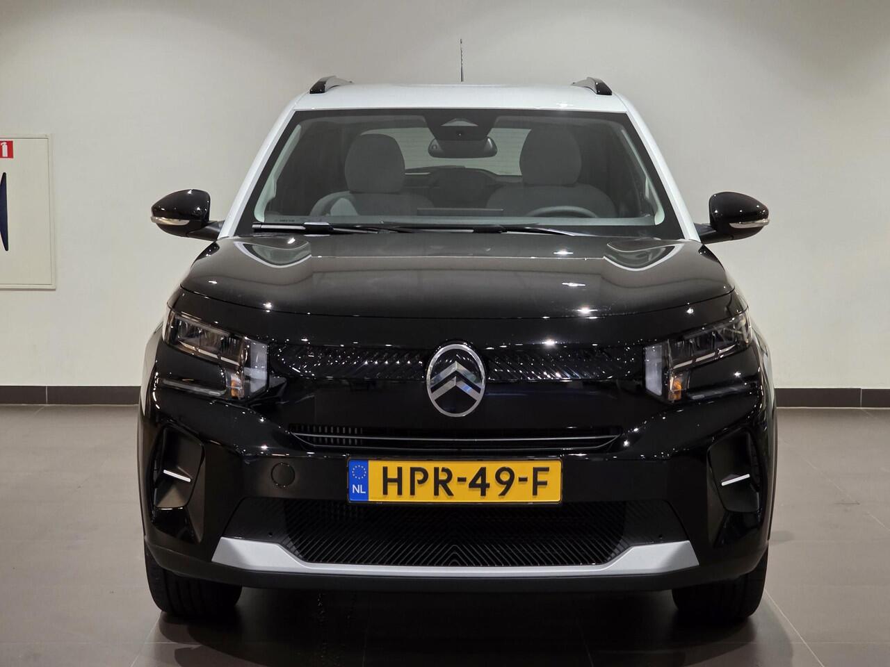 Citroen C3 Max 1.2 Turbo 100pk | 8 JAAR GARANTIE! | TWO-TONE | NAVI | CAMERA | PARKEERHULP | APPLE CARPLAY/ANDROID AUTO | CLIMA | CRUISE CONTROL | DAB+