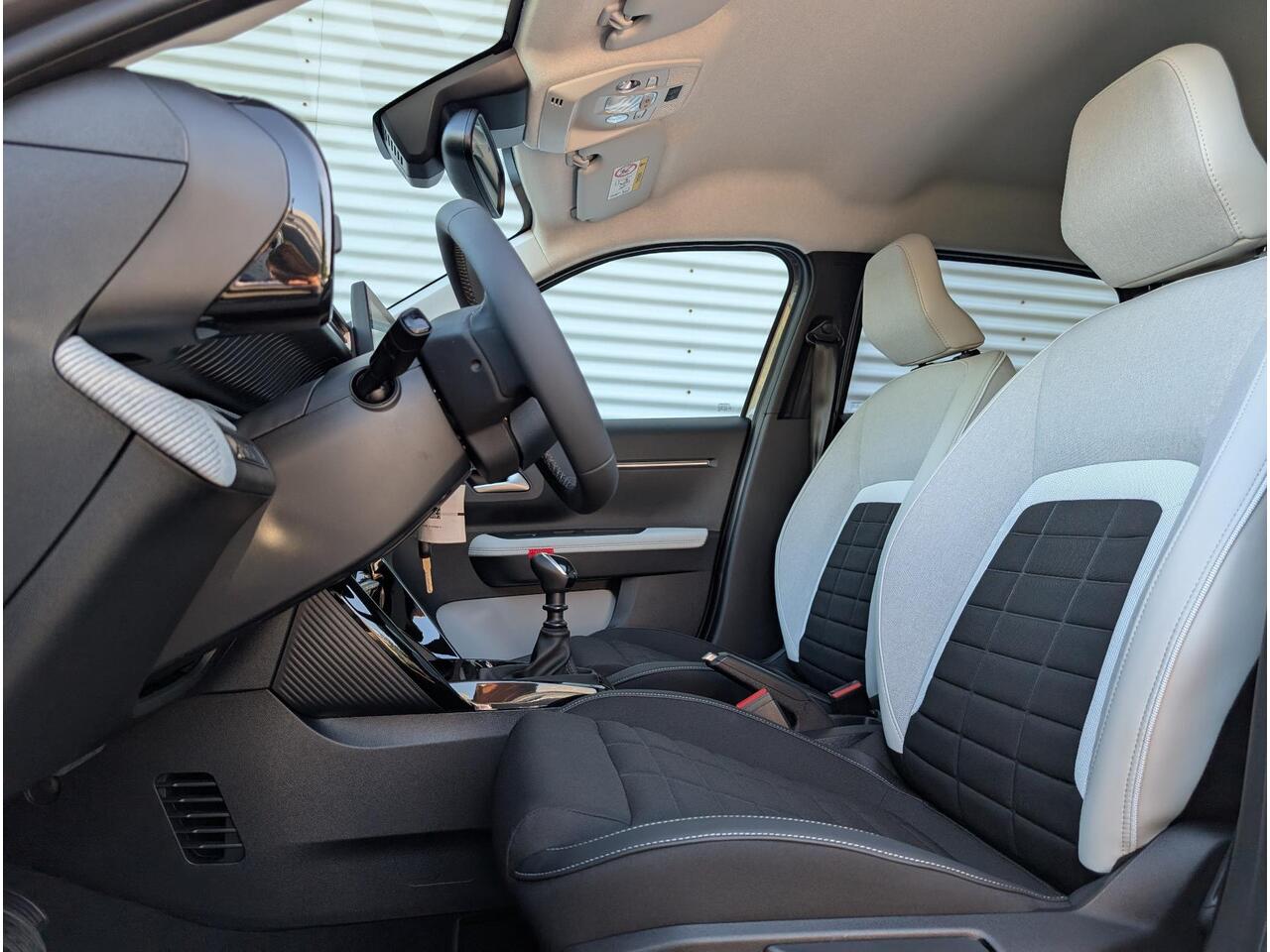 Citroen C3 Max 1.2 Turbo 100pk | CLIMA | NAVI | APPLE CARPLAY / ANDROID AUTO | CAMERA | TWO-TONE DAK |