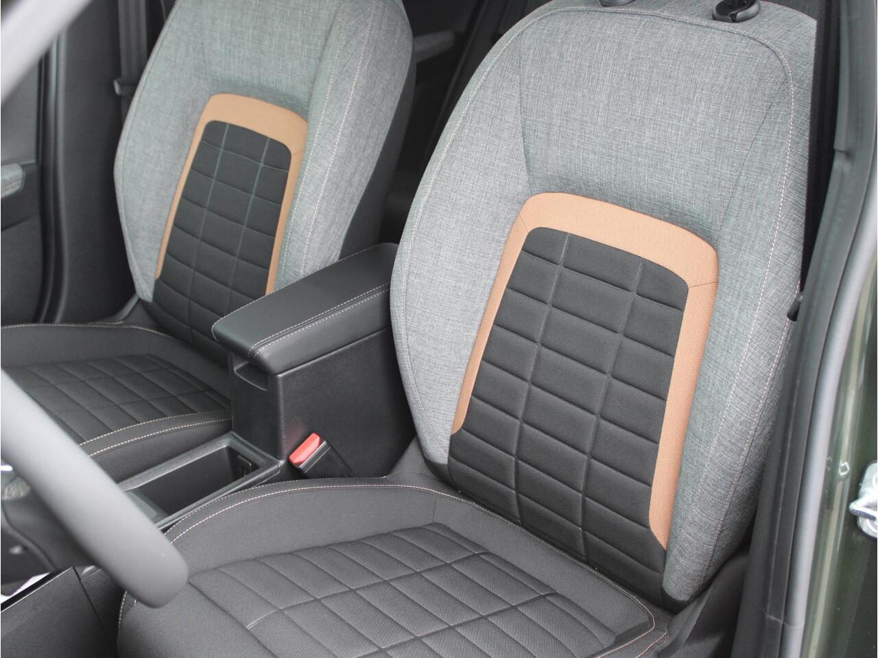 Citroen C3 Ë-C3 Aircross Plus 113pk Comfort Range 44 kWh | Carplay / Camera / Climate