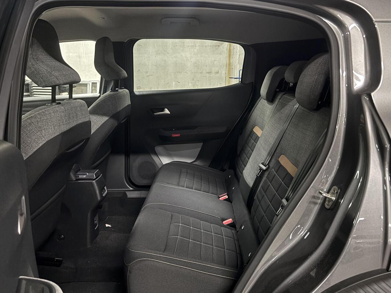 Citroen C3 Aircross Plus 1.2 Hybrid 145pk e-DCS6 | CAMERA | APPLE CARPLAY / ANDROID AUTO | CLIMA | ISOFIX |